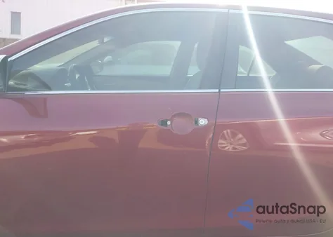 2016 Toyota Camry Le z USA, uszkodzony, nr VIN 4T1BF1FKXGU585738